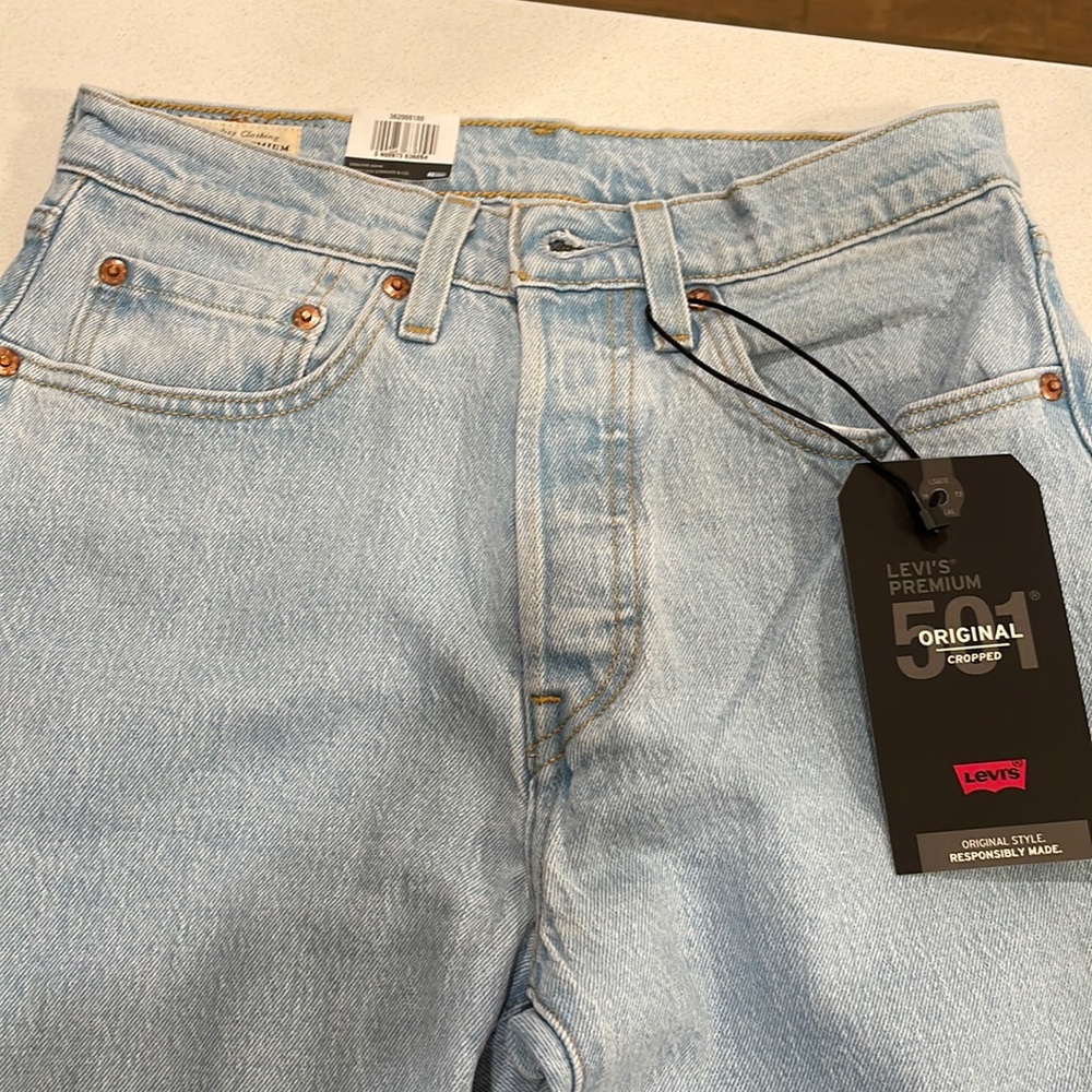 Levis 501 Original- Womens original cropped- high rise- size 26x28